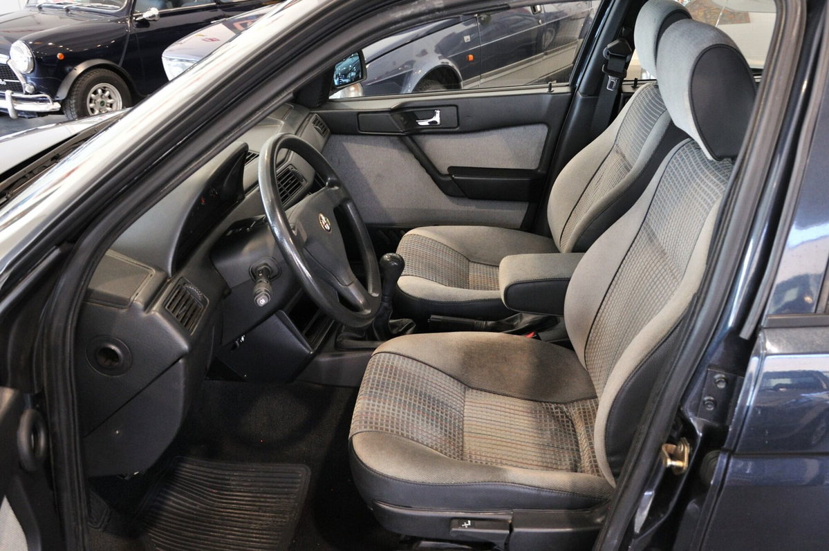 Alfa Romeo 155 1.8i Twin Spark cat (9)