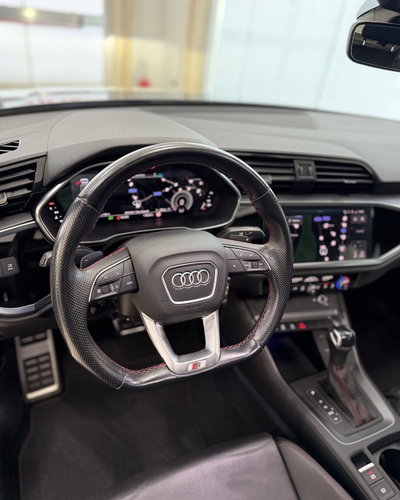 Audi Q3 Sportback 35 2.0 tdi Identity Black s-tronic (7)
