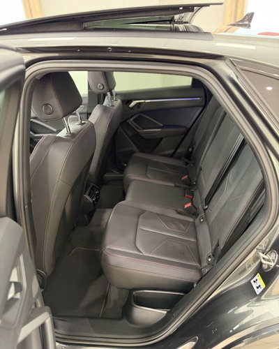 Audi Q3 Sportback 35 2.0 tdi Identity Black s-tronic (8)