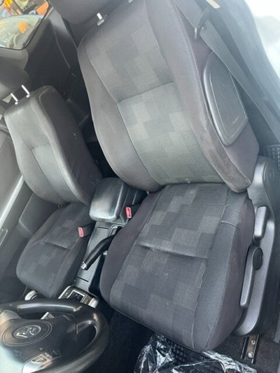 Suzuki Grand Vitara 1.9 DDiS 3 porte Offroad (10)