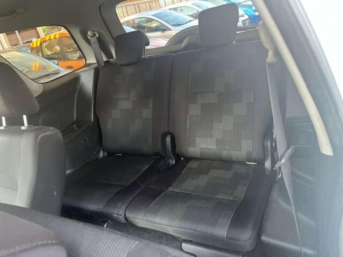 Suzuki Grand Vitara 1.9 DDiS 3 porte Offroad (7)