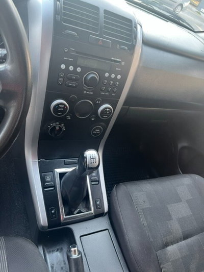 Suzuki Grand Vitara 1.9 DDiS 3 porte Offroad (8)