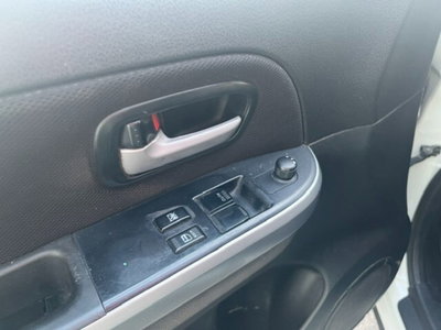 Suzuki Grand Vitara 1.9 DDiS 3 porte Offroad (9)