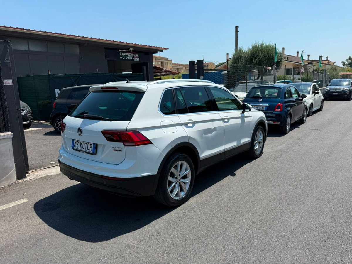 Volkswagen Tiguan 2.0 TDI SCR DSG 4MOTION Executive BMT (2)