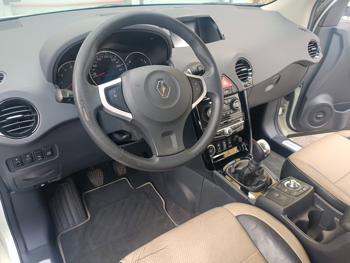 Renault Koleos 2.0 dCi 150CV 4X4 Carving Cup (9)