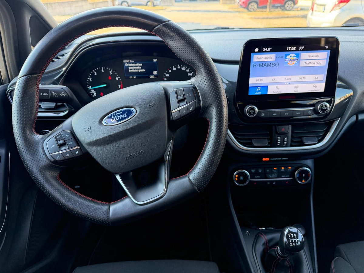 Ford Fiesta 1.0 Ecoboost Hybrid 125 CV 5 porte ST-Line X (9)