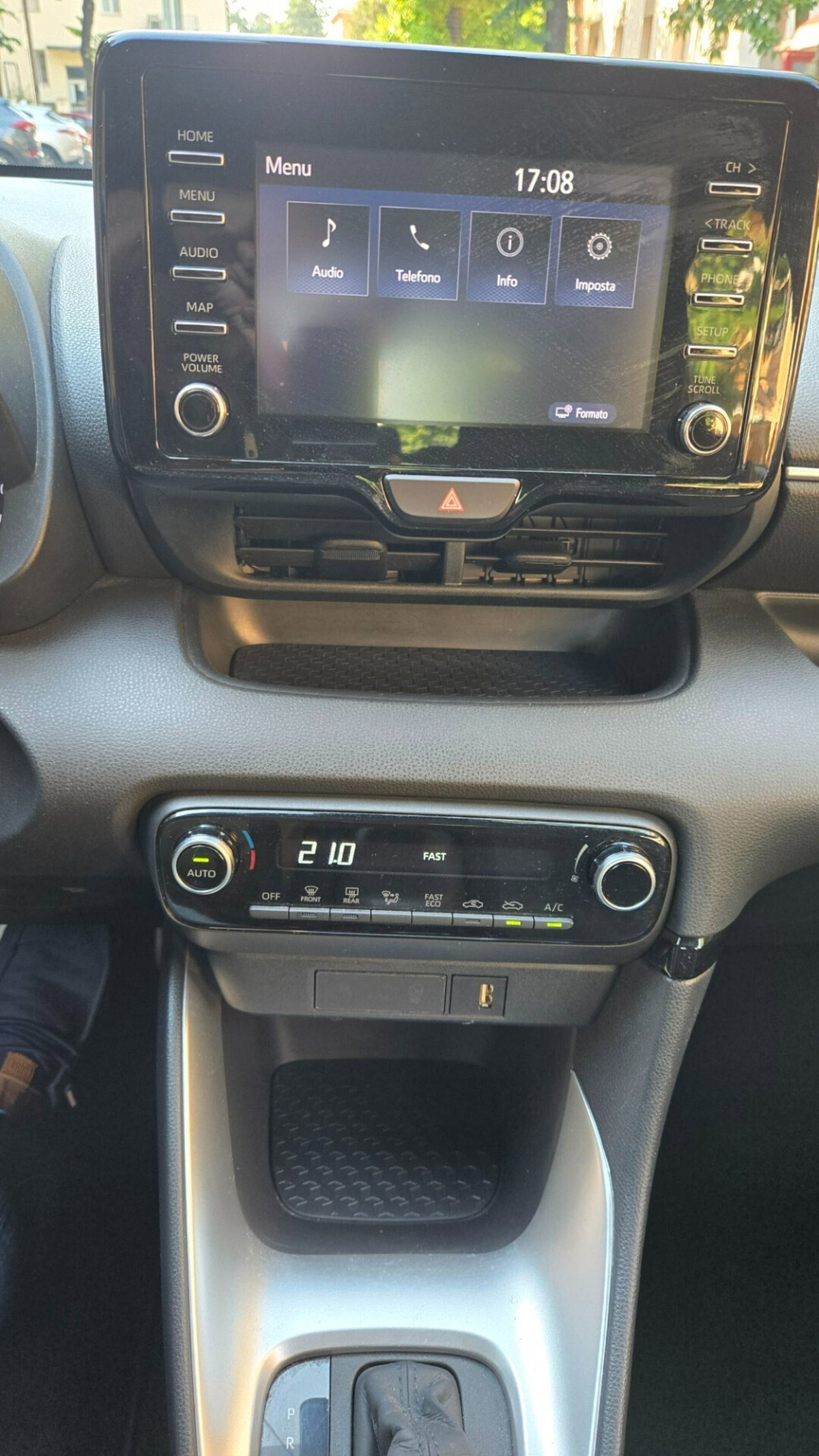 Toyota Yaris 1.5 Hybrid 5 porte Active (8)