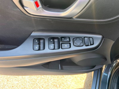Hyundai Kona 1.0 T-GDI Hybrid 48V iMT XLine (14)