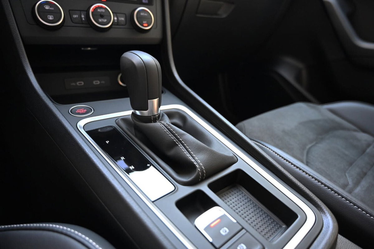 SEAT Ateca 2.0 tdi Black Edition 150cv dsg (13)