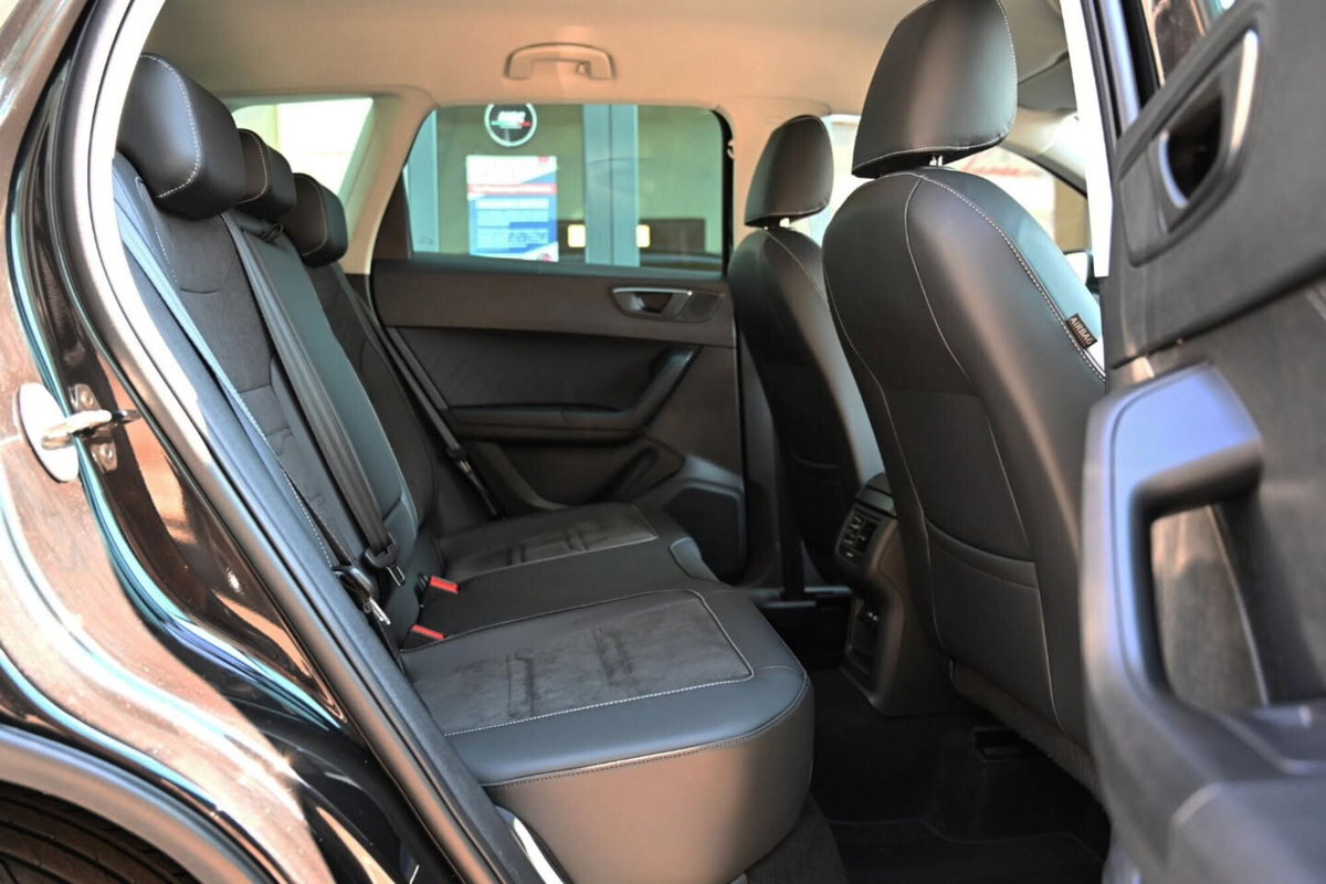 SEAT Ateca 2.0 tdi Black Edition 150cv dsg (14)