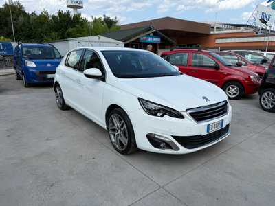 Peugeot 308 1.6 e-HDi 115 CV Stop&Start Allure (3)