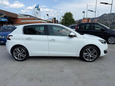 Peugeot 308 1.6 e-HDi 115 CV Stop&Start Allure (4)