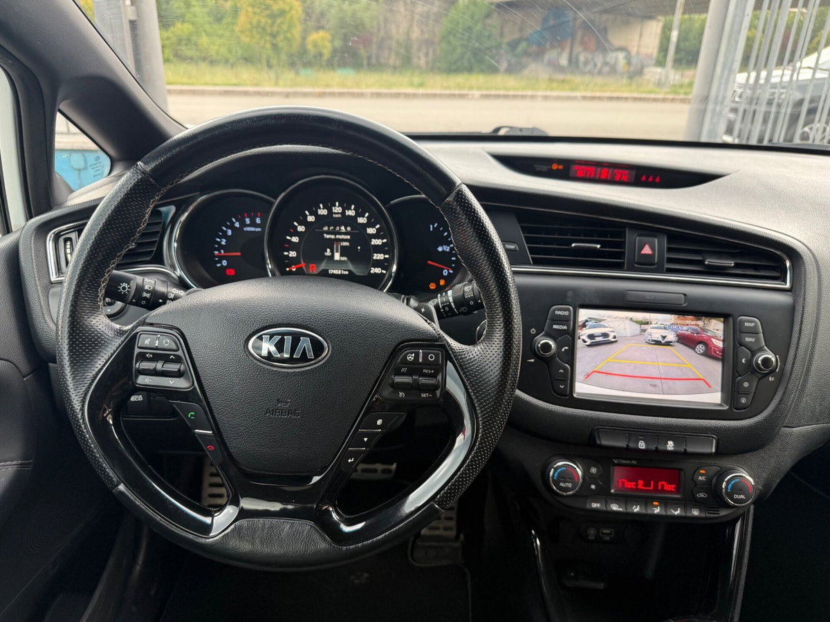 Kia Ceed 1.6 CRDi 136 CV DCT 5p. GT Line (16)
