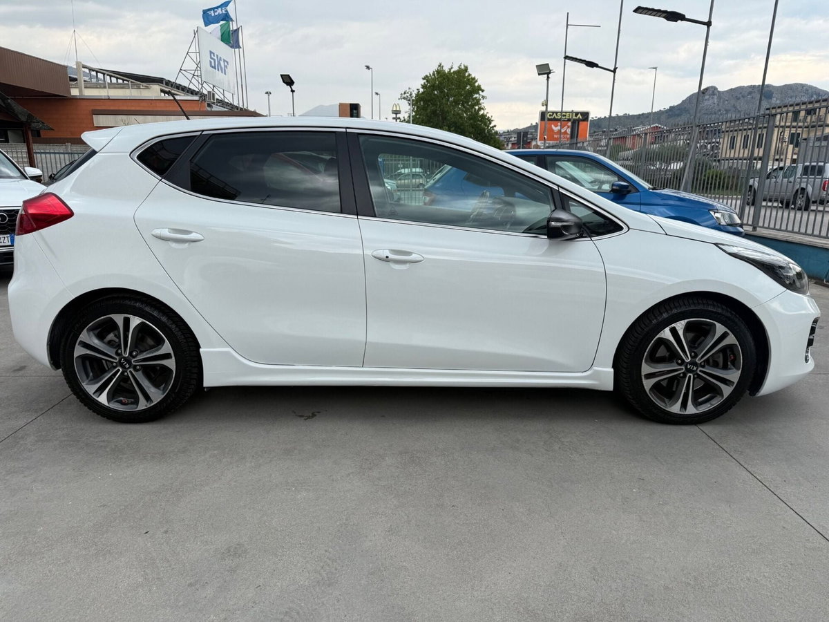 Kia Ceed 1.6 CRDi 136 CV DCT 5p. GT Line (4)