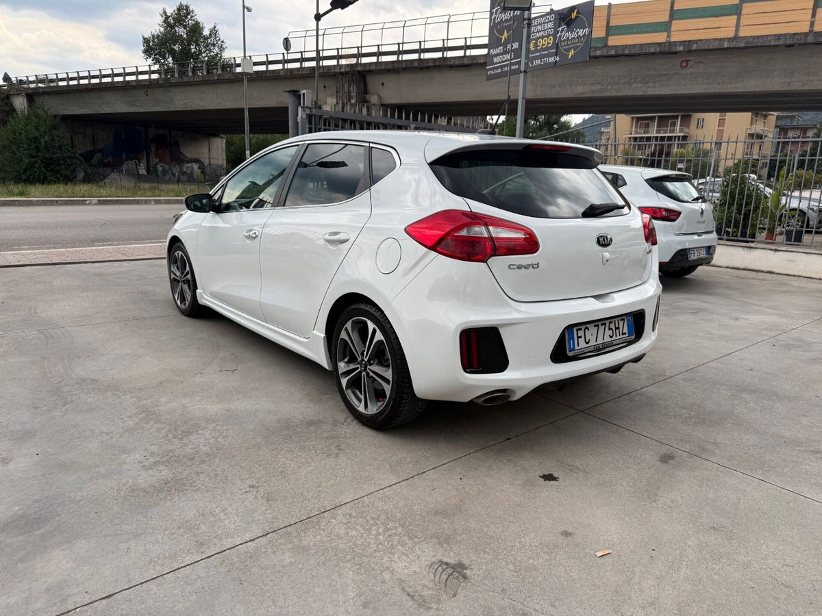 Kia Ceed 1.6 CRDi 136 CV DCT 5p. GT Line (7)