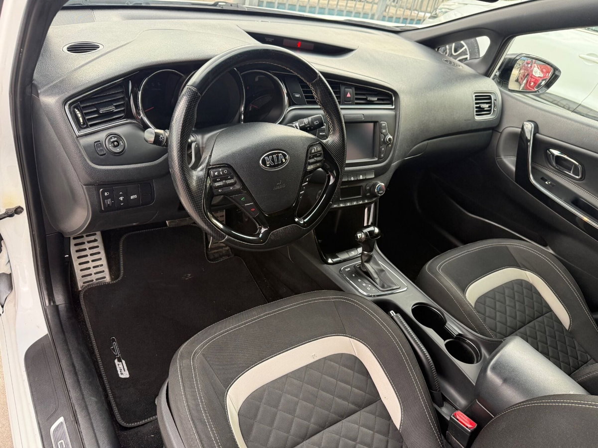Kia Ceed 1.6 CRDi 136 CV DCT 5p. GT Line (9)