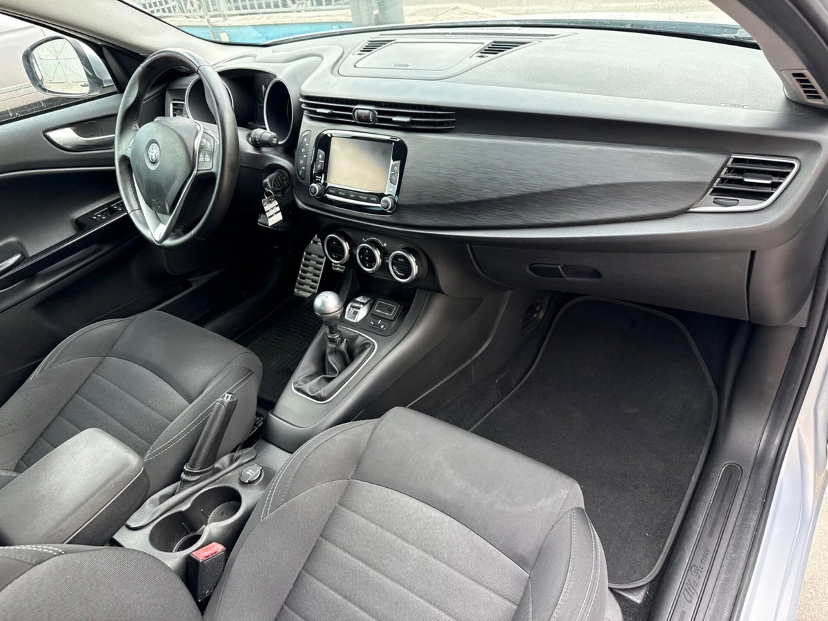 Alfa Romeo Giulietta 1.6 JTDm-2 Progression c/CL (12)