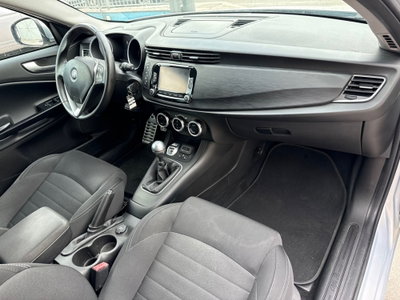 Alfa Romeo Giulietta 1.6 JTDm-2 Progression c/CL (12)