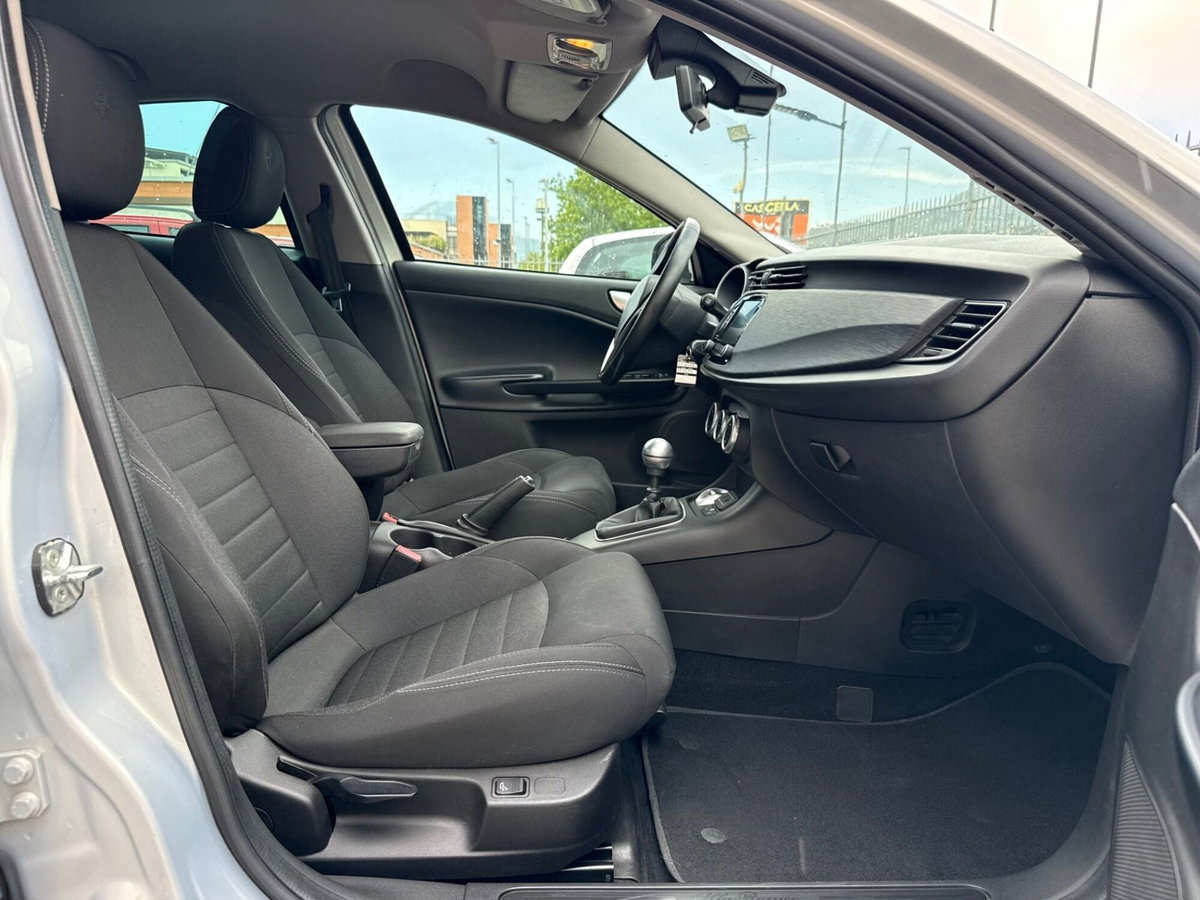 Alfa Romeo Giulietta 1.6 JTDm-2 Progression c/CL (13)