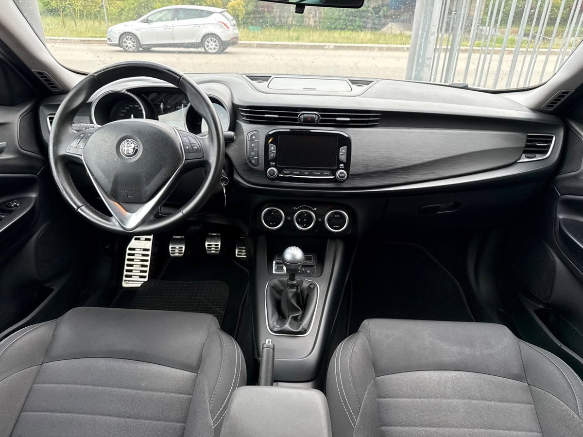 Alfa Romeo Giulietta 1.6 JTDm-2 Progression c/CL (15)