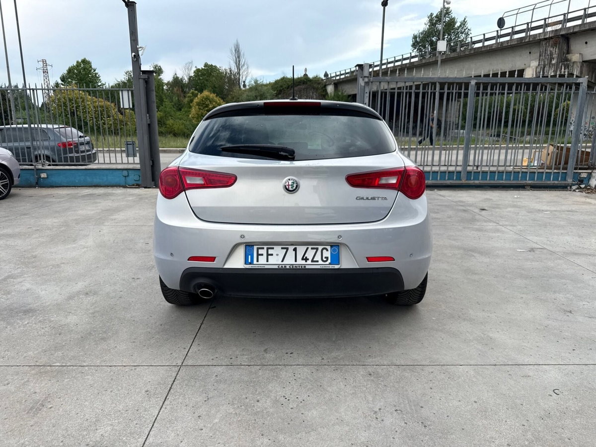 Alfa Romeo Giulietta 1.6 JTDm-2 Progression c/CL (6)