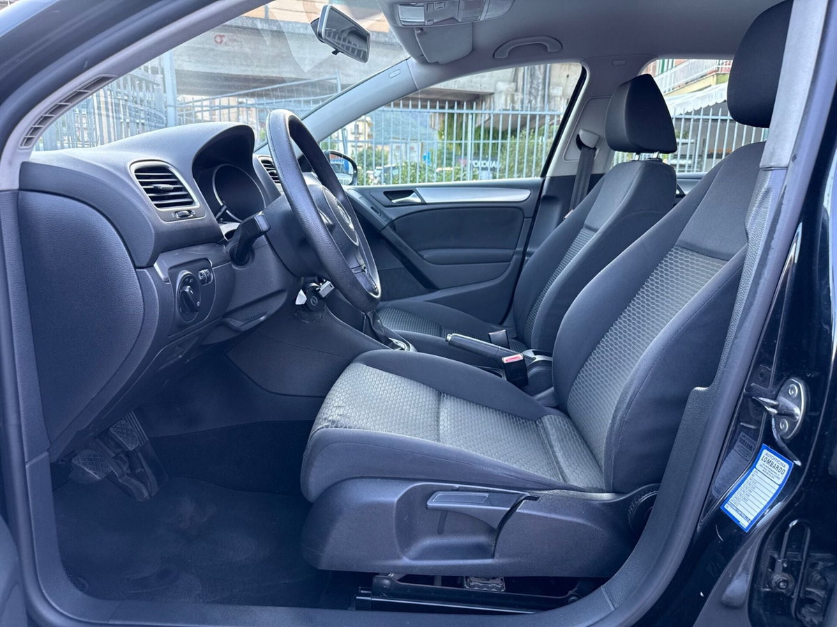 Volkswagen Golf 1.6 TDI DPF 5p. Comfortline (10)