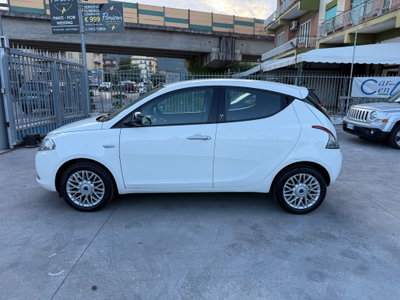 Lancia Ypsilon 1.2 69 CV 5 porte Platinum (8)