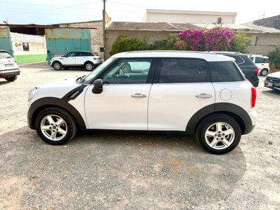 MINI Mini Countryman 1.6 Cooper D Countryman (4)
