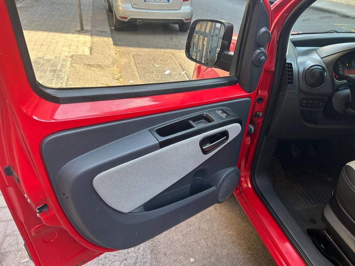 Fiat Qubo 1.3 MJT 75 CV Trekking (10)