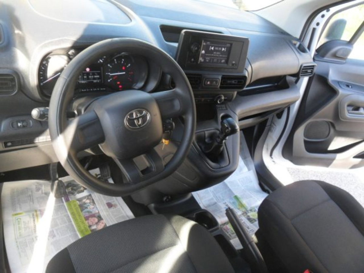 Toyota Proace City City 1.5D 100 CV S&S PC 5p. Comfort (16)
