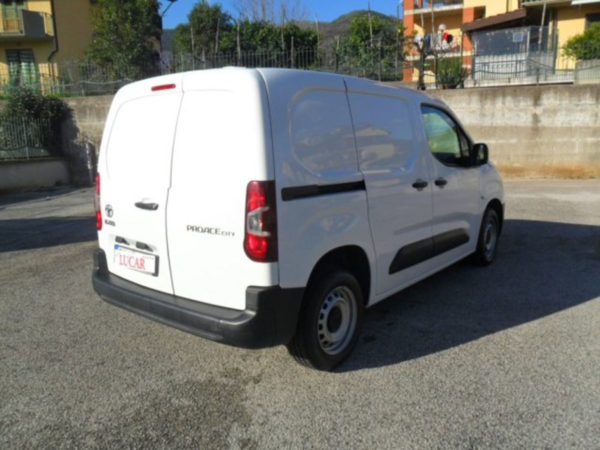Toyota Proace City City 1.5D 100 CV S&S PC 5p. Comfort (6)