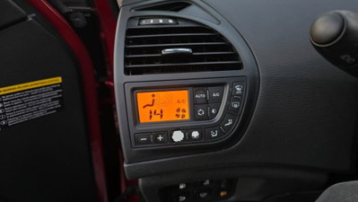 Citroen C4 Picasso 1.6 e-HDi 115 ETG6 Business (17)