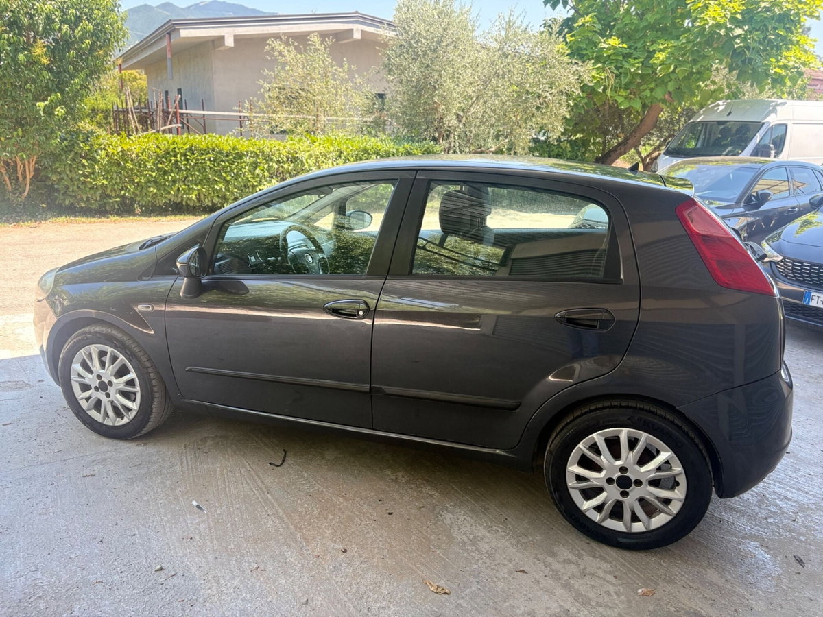 Fiat Grande Punto 1.3 MJT 90 CV 5 porte Dynamic (10)