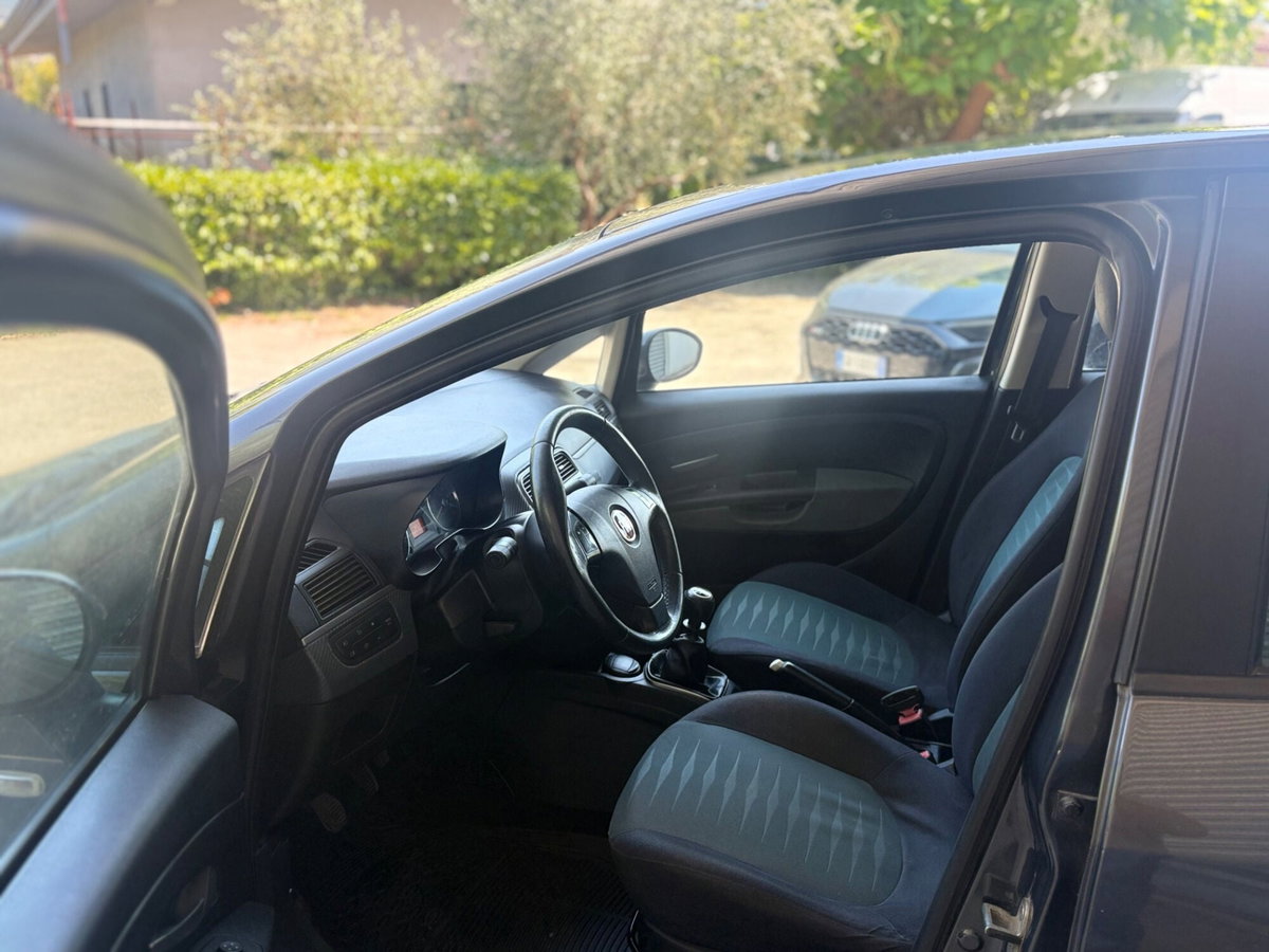 Fiat Grande Punto 1.3 MJT 90 CV 5 porte Dynamic (6)