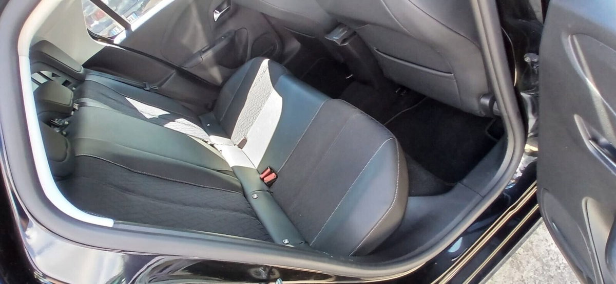 Opel Corsa 1.5 D 100 CV Elegance (15)