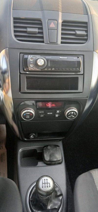 Fiat Sedici 2.0 MJT 16V DPF 4x2 Emotion (14)