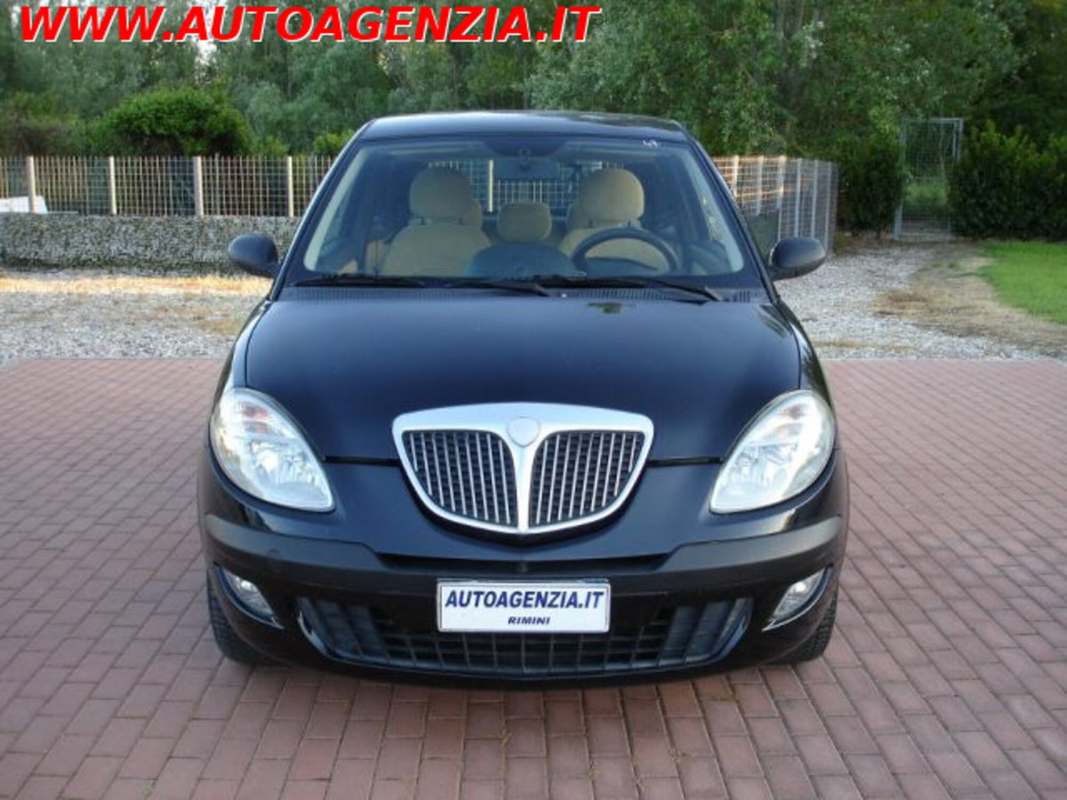 Lancia Ypsilon 1.2 (5)