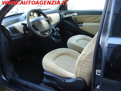 Lancia Ypsilon 1.2 (9)
