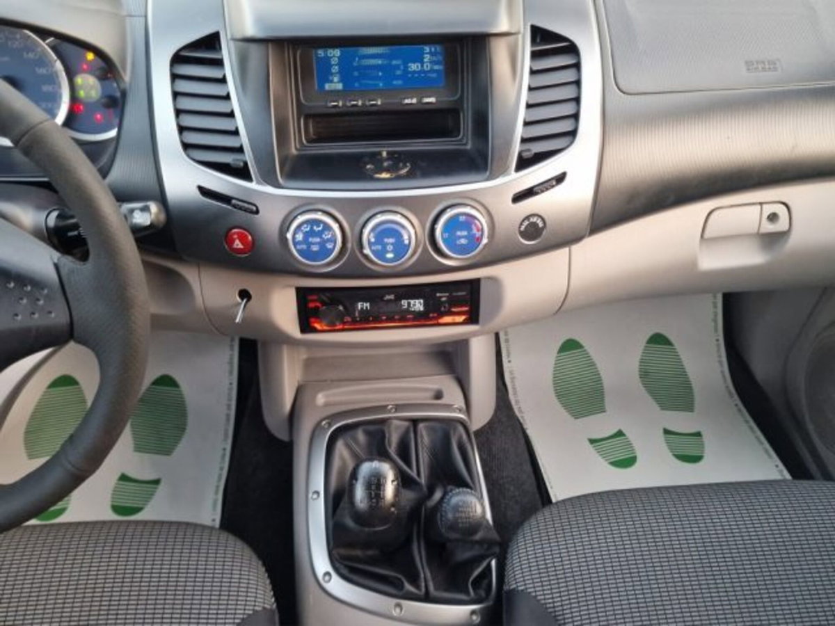 Mitsubishi L200 2.5 DI-D/136CV Double Cab Intense (16)