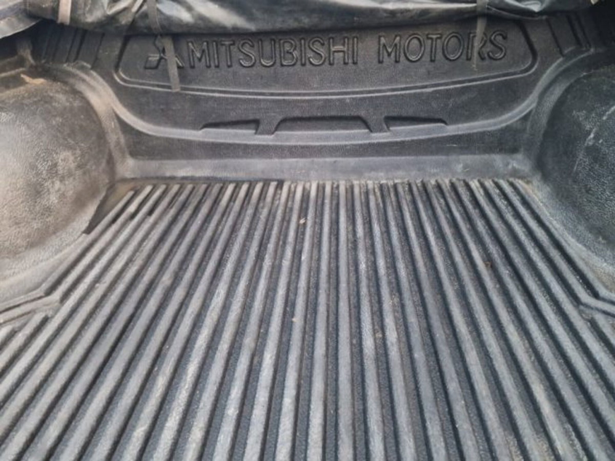Mitsubishi L200 2.5 DI-D/136CV Double Cab Intense (20)
