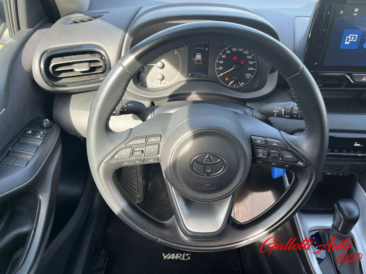 Toyota Yaris 1.5 Hybrid 5 porte Energy (11)