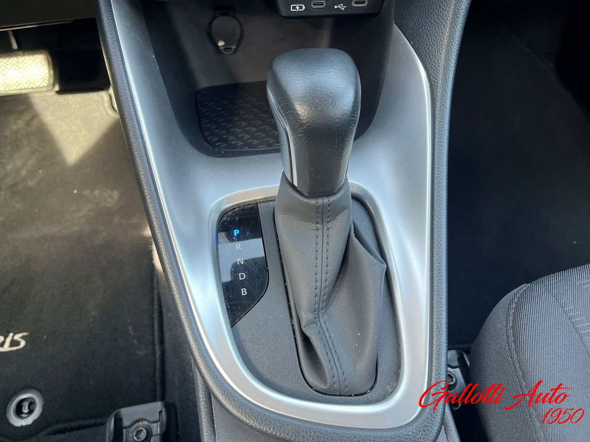 Toyota Yaris 1.5 Hybrid 5 porte Energy (13)