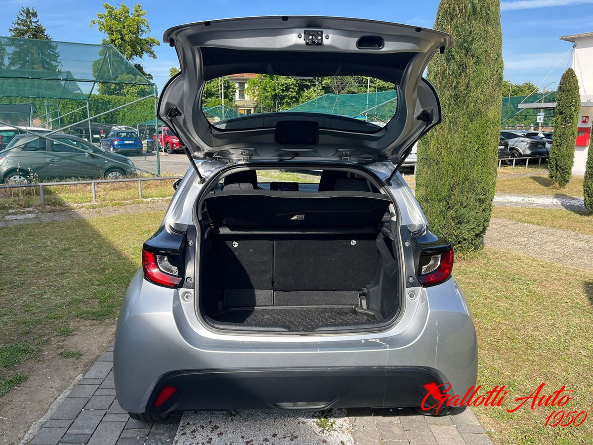 Toyota Yaris 1.5 Hybrid 5 porte Energy (15)