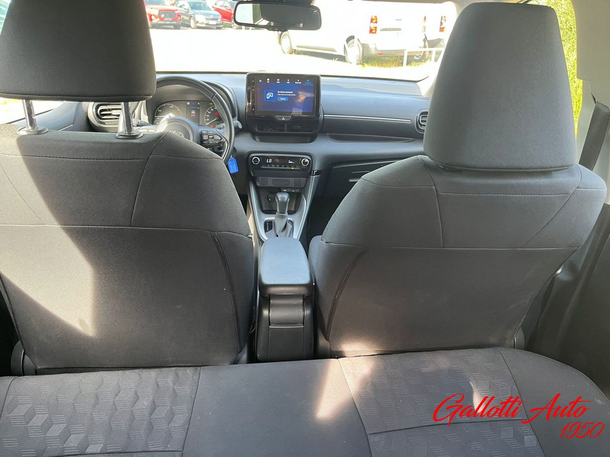 Toyota Yaris 1.5 Hybrid 5 porte Energy (19)