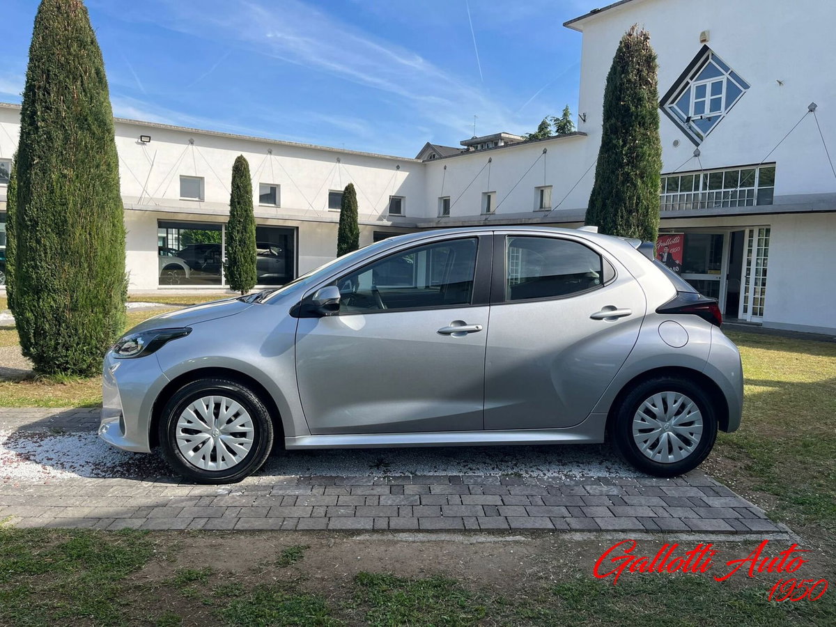 Toyota Yaris 1.5 Hybrid 5 porte Energy (3)