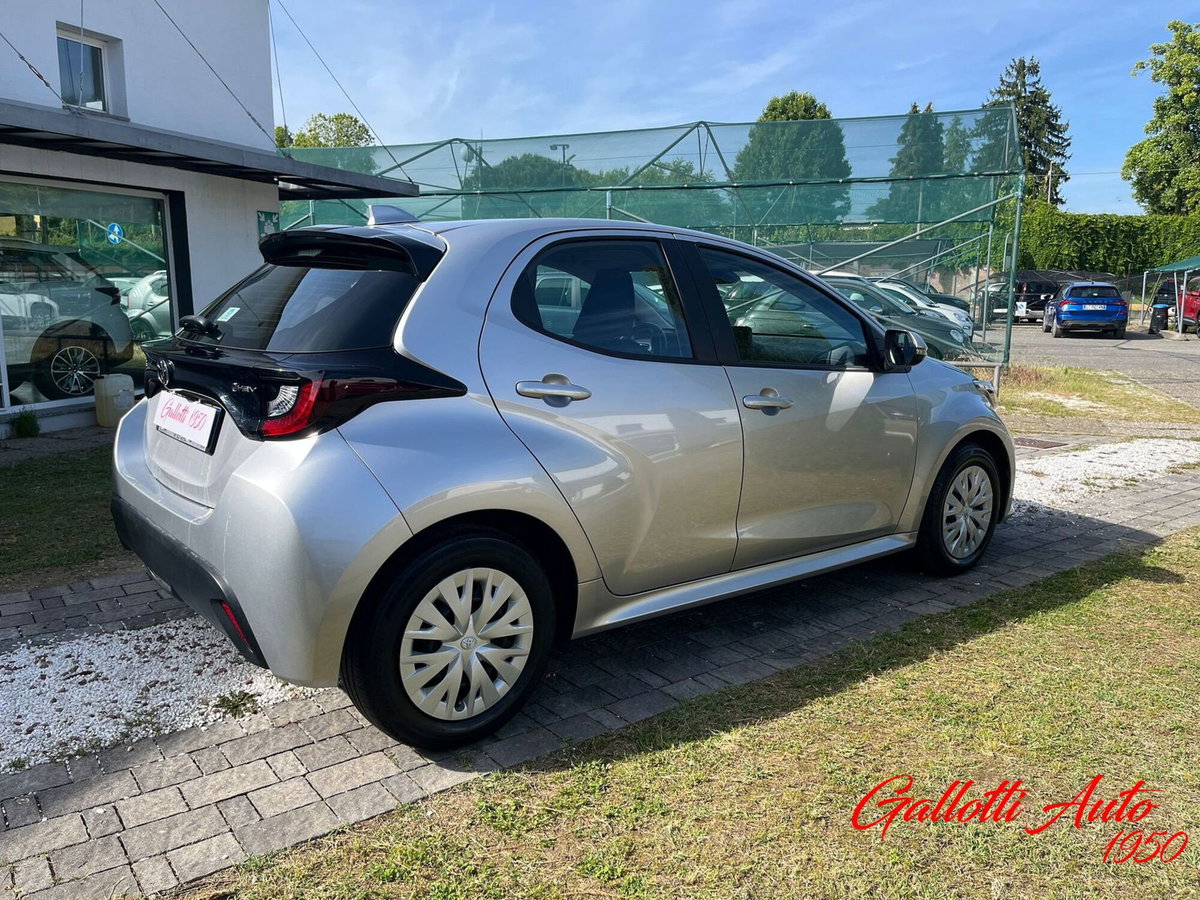 Toyota Yaris 1.5 Hybrid 5 porte Energy (7)