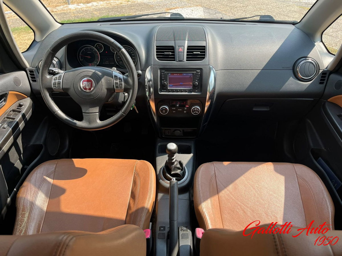 Fiat Sedici 2.0 MJT 16V DPF 4x4 Emotion (10)