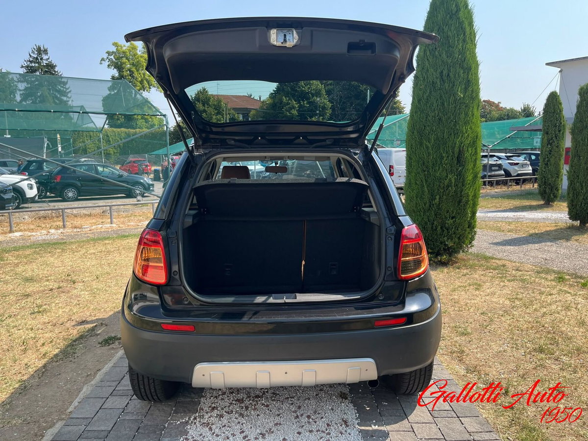 Fiat Sedici 2.0 MJT 16V DPF 4x4 Emotion (15)