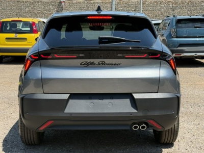 Alfa Romeo Junior 1.2 ibrida Sprint 145cv edct6 (4)