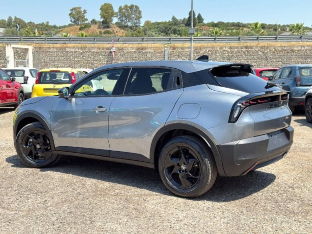 Alfa Romeo Junior 1.2 ibrida Sprint 145cv edct6 (6)